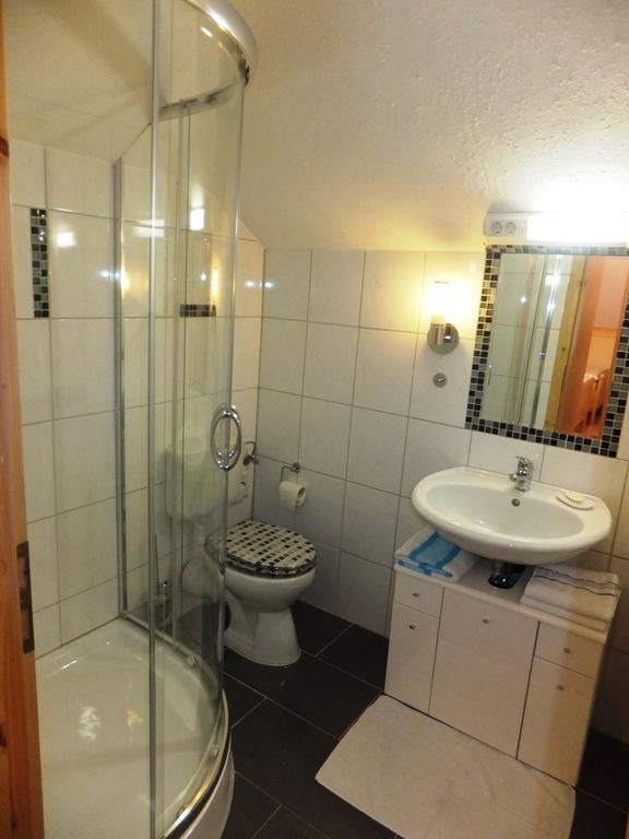 Zimmer Schmitz Anschau 客房 照片